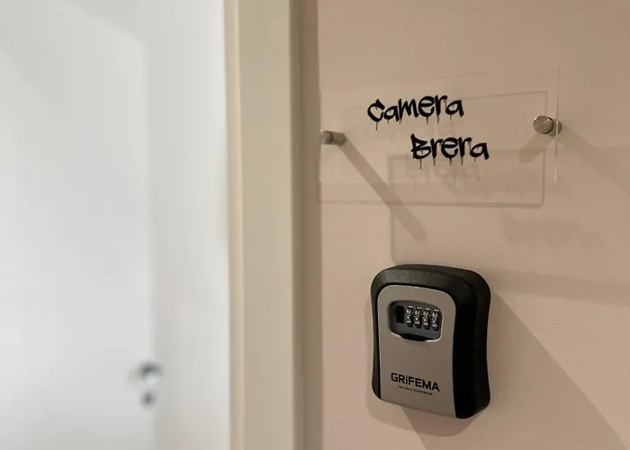 Brera A 500 Mt Da San Siro 3*