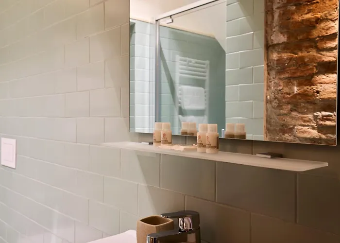 Emme Loft I Red Moon - Chic Design Loft Apartment Milan