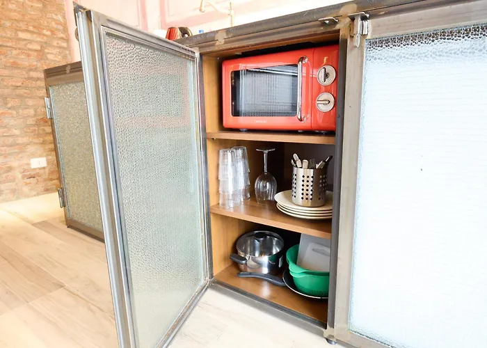 Apartment Emme Loft I Red Moon - Chic Design Loft Milan