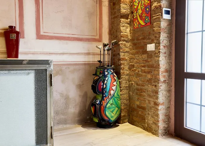 Emme Loft I Red Moon - Chic Design Loft * Milan