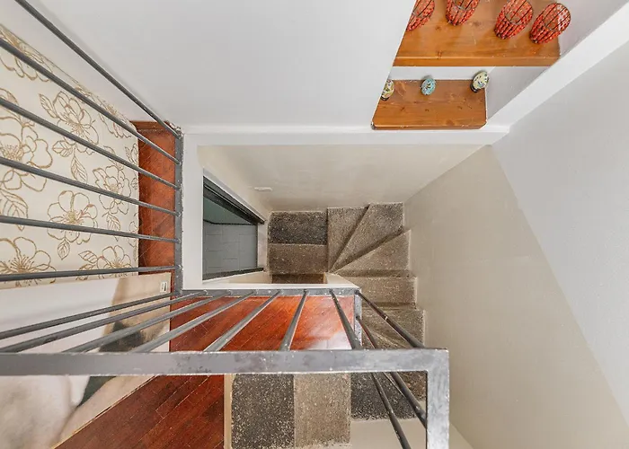 Ethnic-chic, A Due Passi Dal Duomo! Milan