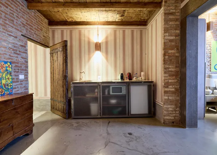 Emme Loft I Flower Moon - Boutique Loft With Jacuzzi *