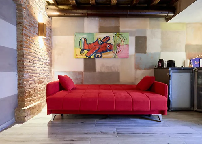 Emme Loft I New Moon - Stylish With Balcony Milan