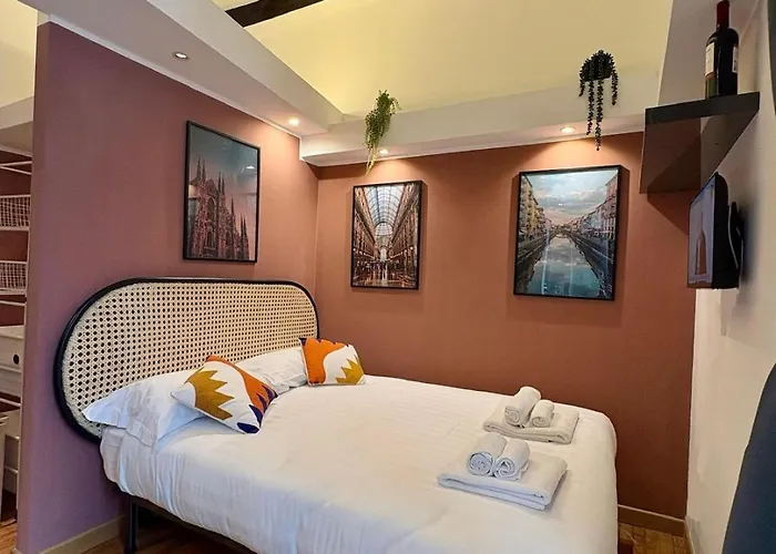 Historic Center Flat- Duomo 10m-m4 Vetra Apartment
