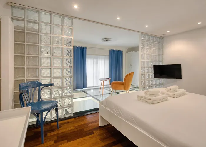 Just Urban - Stylish Loft In - Duomo 4 Min M1 Apartmán *