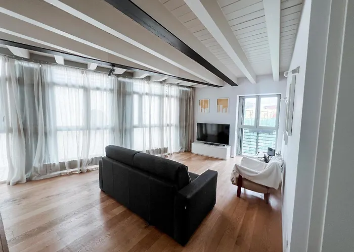 Appartement Garden Penthouse - Large & Trendy Flat, Milaan