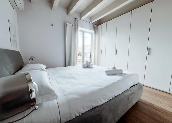 Garden Penthouse - Large & Trendy Flat,