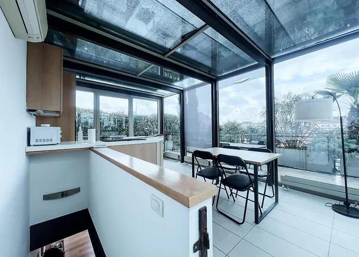 Garden Penthouse - Large & Trendy Flat,