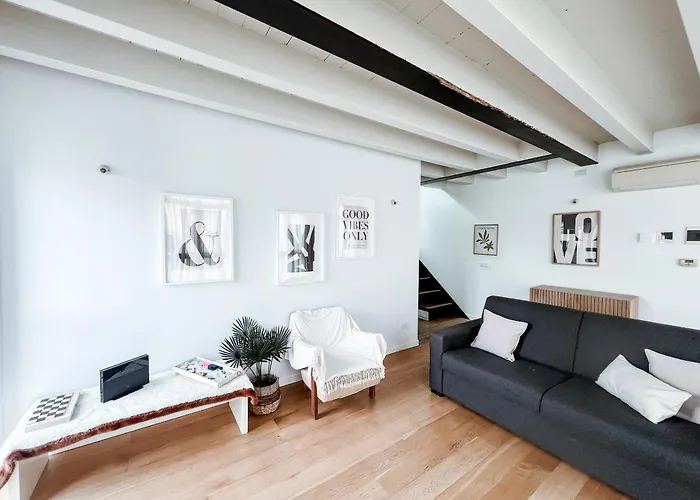 Garden Penthouse - Large & Trendy Flat, Milaan