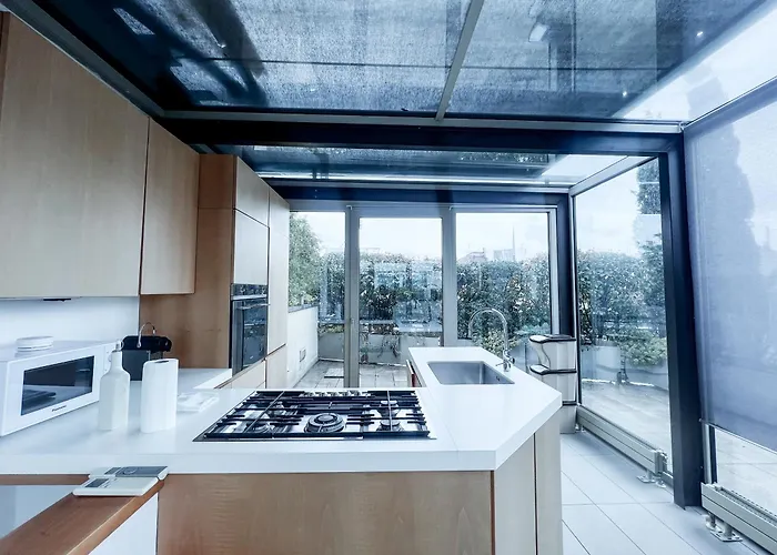 Garden Penthouse - Large & Trendy Flat, Lejlighed *