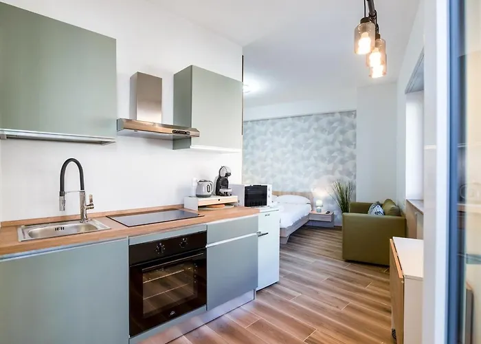 Comfort & Design Minutes Away From The Centre