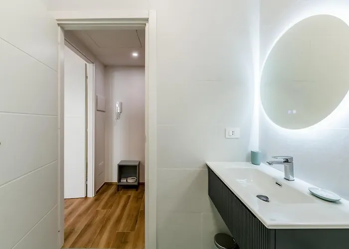 Bright Elegant Flat With Balcony, Portello Lejlighed *