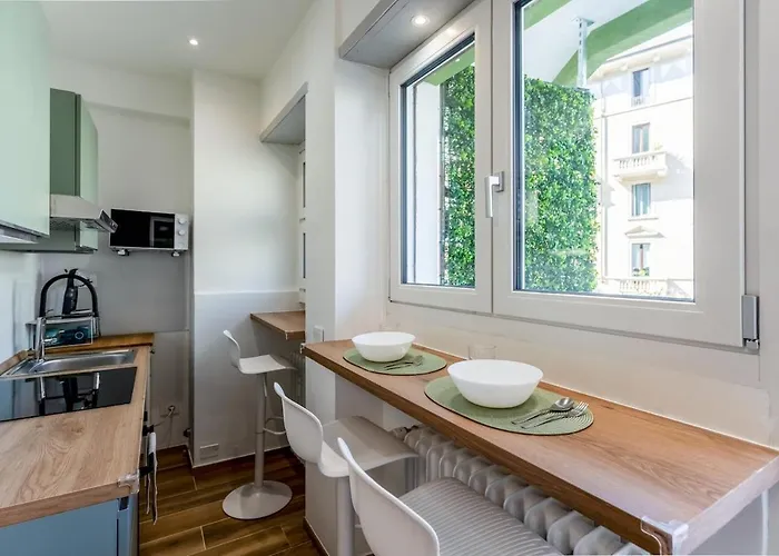 Apartament Bright Elegant Flat With Balcony, Portello
