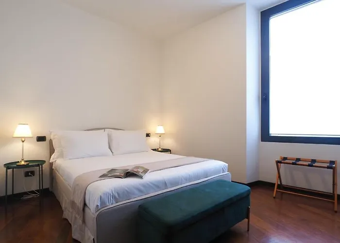 Contempora - Interior 900 3rd Floor - Duomo - Missori *