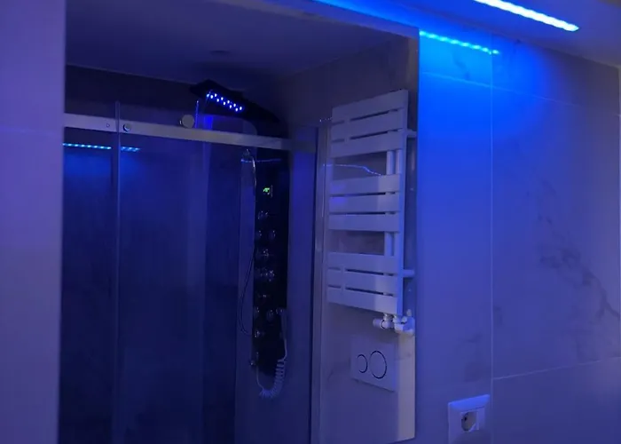 Apartment Noe Luxury & - *
