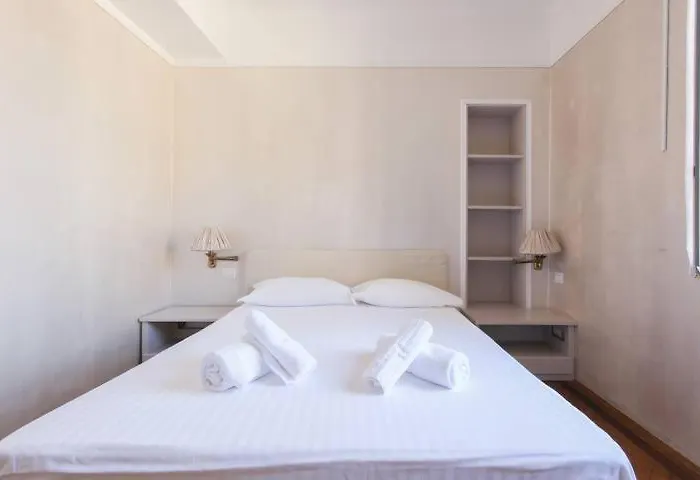 Apartment Hozyhome Prestigiosa Ed Economica Soluzione In Duomo *