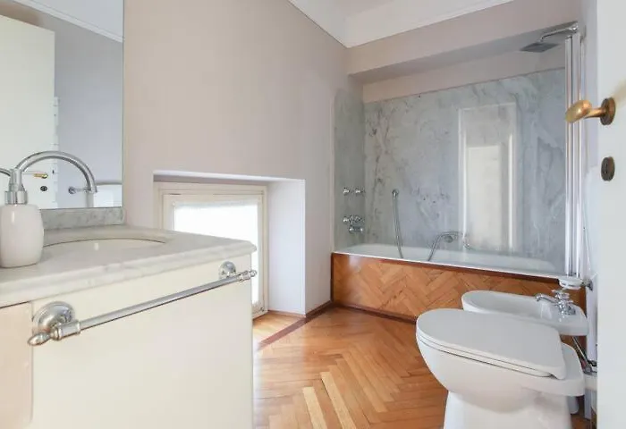 Apartment Hozyhome Prestigiosa Ed Economica Soluzione In Duomo *