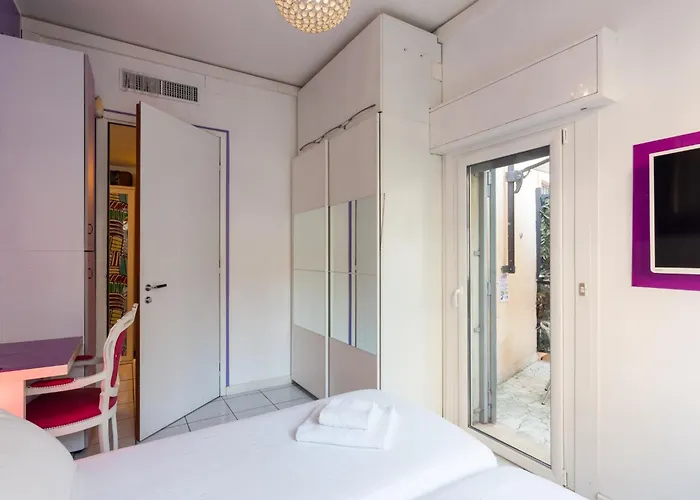 בית נופש Stylish 8-bed Near Duomo Ideal For Groups Families With Terrace Garden Parking מילאנו