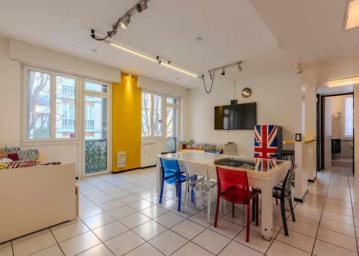Holiday home Stylish 8-bed Near Duomo Ideal For Groups Families With Terrace Garden Parking *