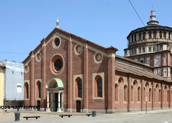 בית נופש Stylish 8-bed Near Duomo Ideal For Groups Families With Terrace Garden Parking מילאנו