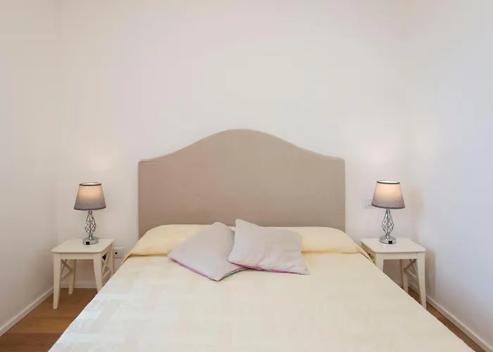 Apartman Exclusive Location, Cozy And Modern