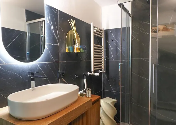 54 - Cozy - Near Metro * ميلان