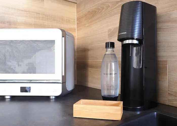 54 - Cozy - Near Metro ميلان