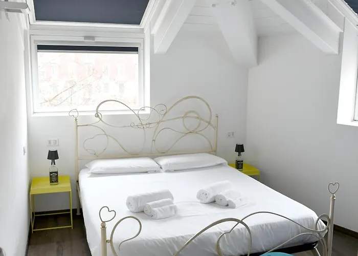 Rooftop Scalo Farini-3 Min From The Lancetti Metro Apartment