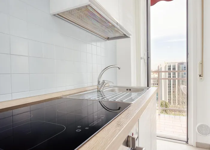 아파트 Cozy - Bande Nere *