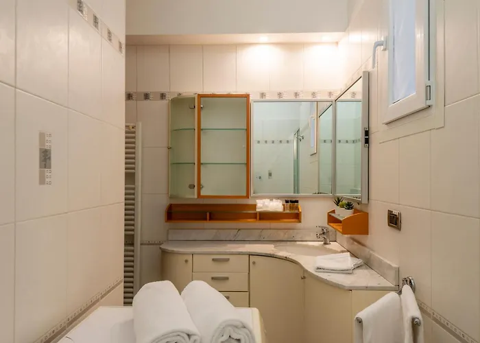 Lecco, 20 - In The Heart Of The Rainbow District Apartmán *