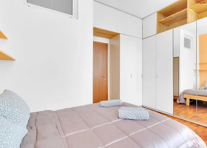 Daire Ug10 -isola-bicocca - - - Milano
