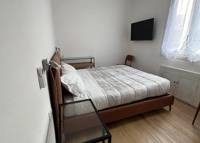 Loft Menabrea 12 アパート