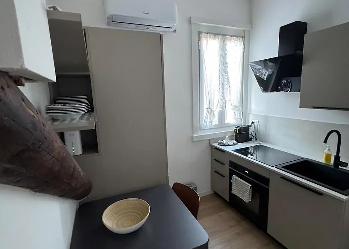 Loft Menabrea 12 アパート