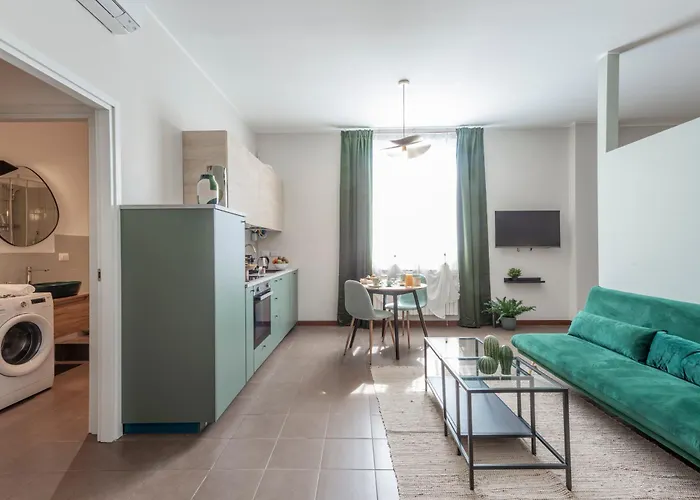 Bazzi, 49 - Bocconi Apartamento *