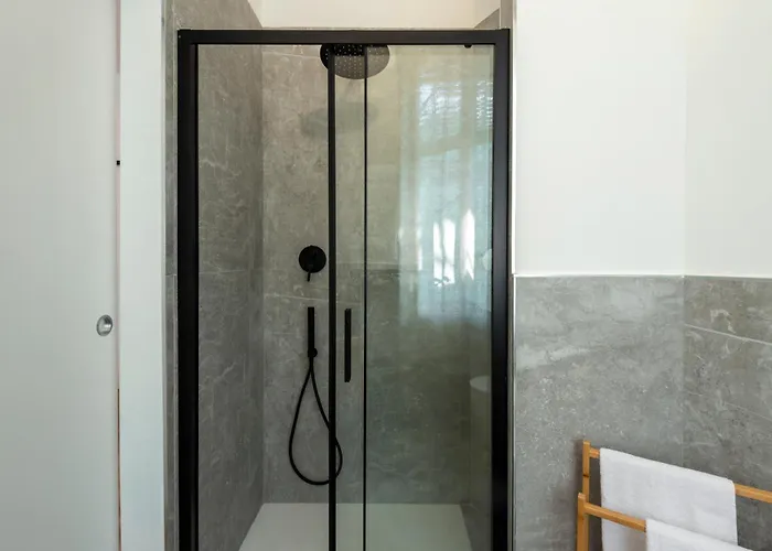 Bazzi, 49 - Bocconi Milán