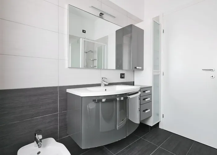 アパート Sunny Hideaway ミラノ