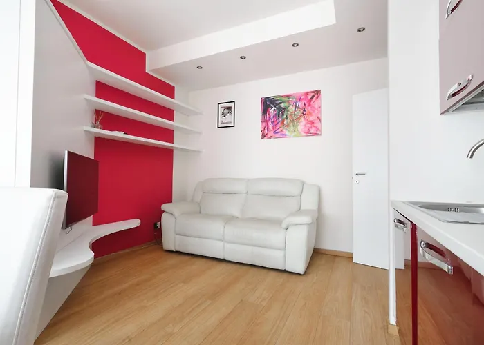 Sunny Hideaway ミラノ