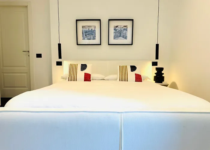 Comecasa Sforza Chic -10 Min Walk From Duomo 아파트