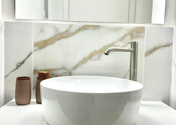 Casa Verga - Exclusive Haven Of Style And Elegance In Moscova Apartmán