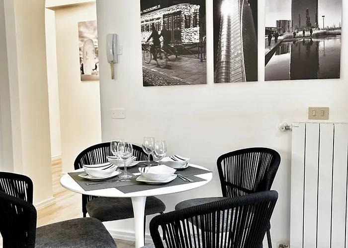 Casa Verga - Exclusive Haven Of Style And Elegance In Moscova Apartmán