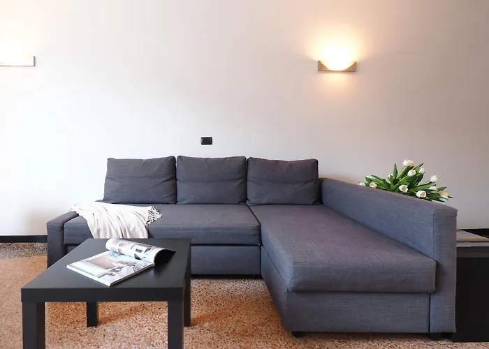 Contempora - Interior 900 - 4th Floor - Duomo - Missori * ميلان