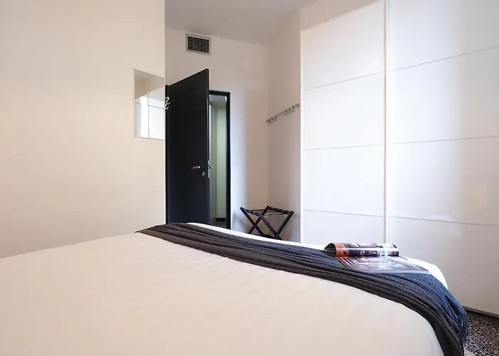 Contempora - Interior 900 - 4th Floor - Duomo - Missori