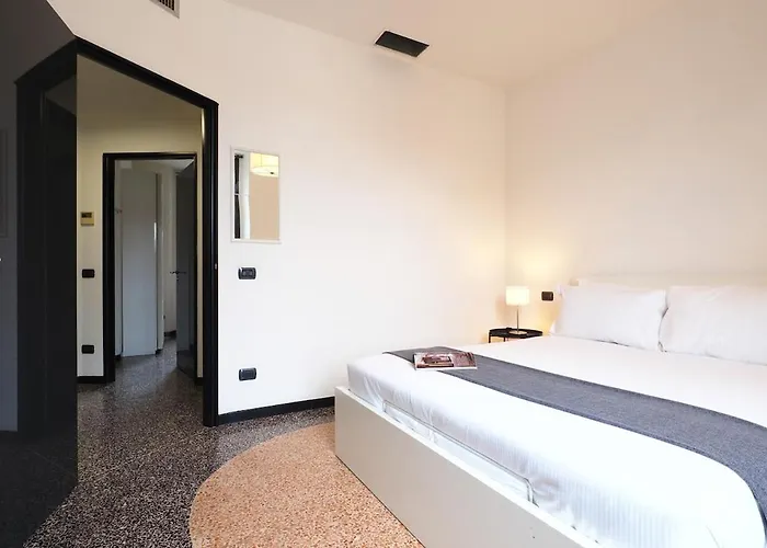 Contempora - Interior 900 - 4th Floor - Duomo - Missori ميلان