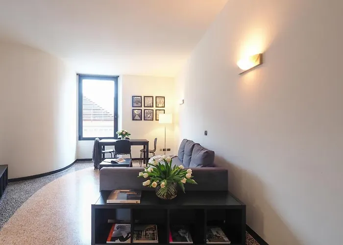 Contempora - Interior 900 - 4th Floor - Duomo - Missori *