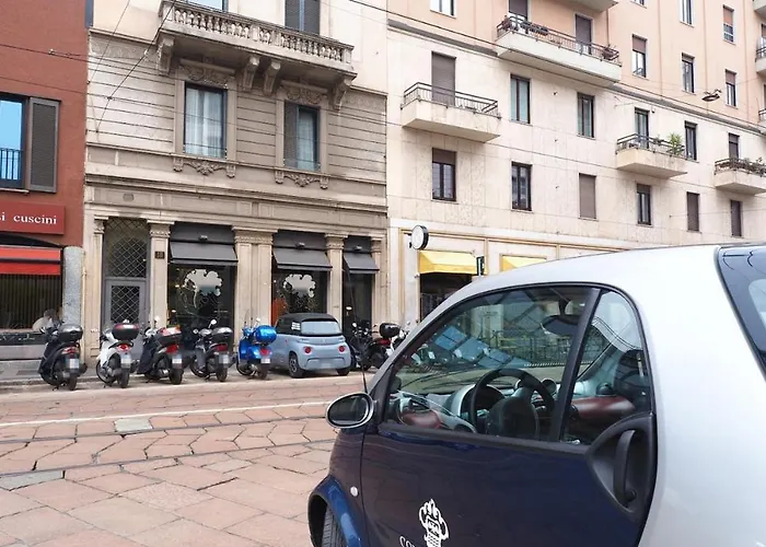 Contempora - Interior 900 - 4th Floor - Duomo - Missori * מילאנו