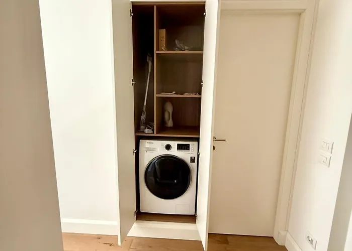 Casa Della Borsa - G