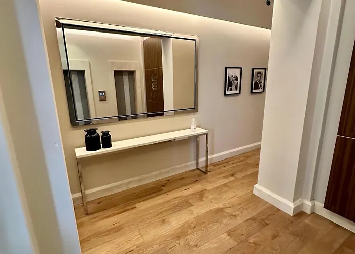 Casa Della Borsa - G *