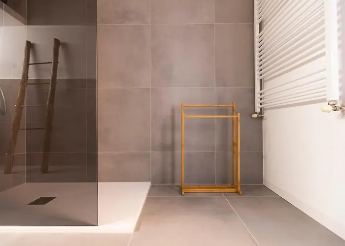 15th-century Apt, City-mxp Train * Milán