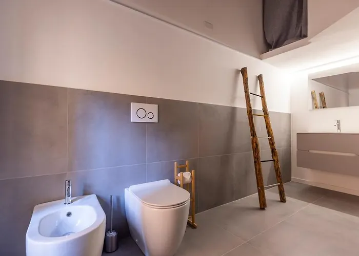 15th-century Apt, City-mxp Train