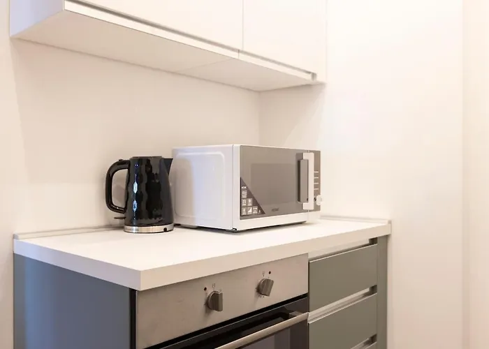 15th-century Apt, City-mxp Train * ミラノ